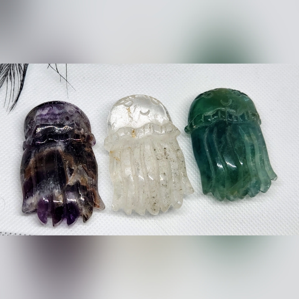 Genuine Crystal Jellyfish Carvings. Amethyst, Quartz, Fluorite - Picture 6 of 10